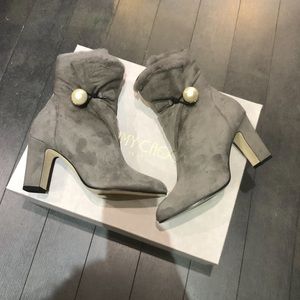 JimmyChoo Bethanie gray suede shearling-line boots
